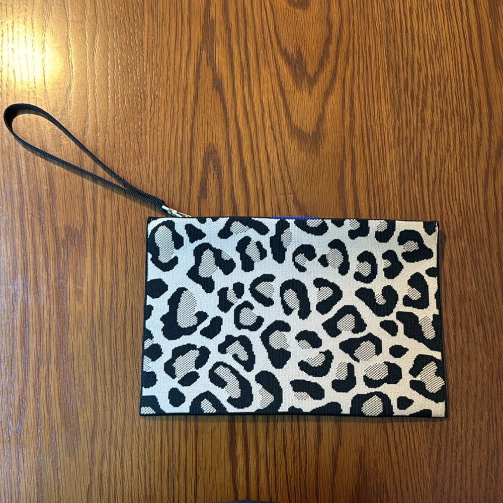 Rothy’s The Wristlet - Desert Cat (EUC)